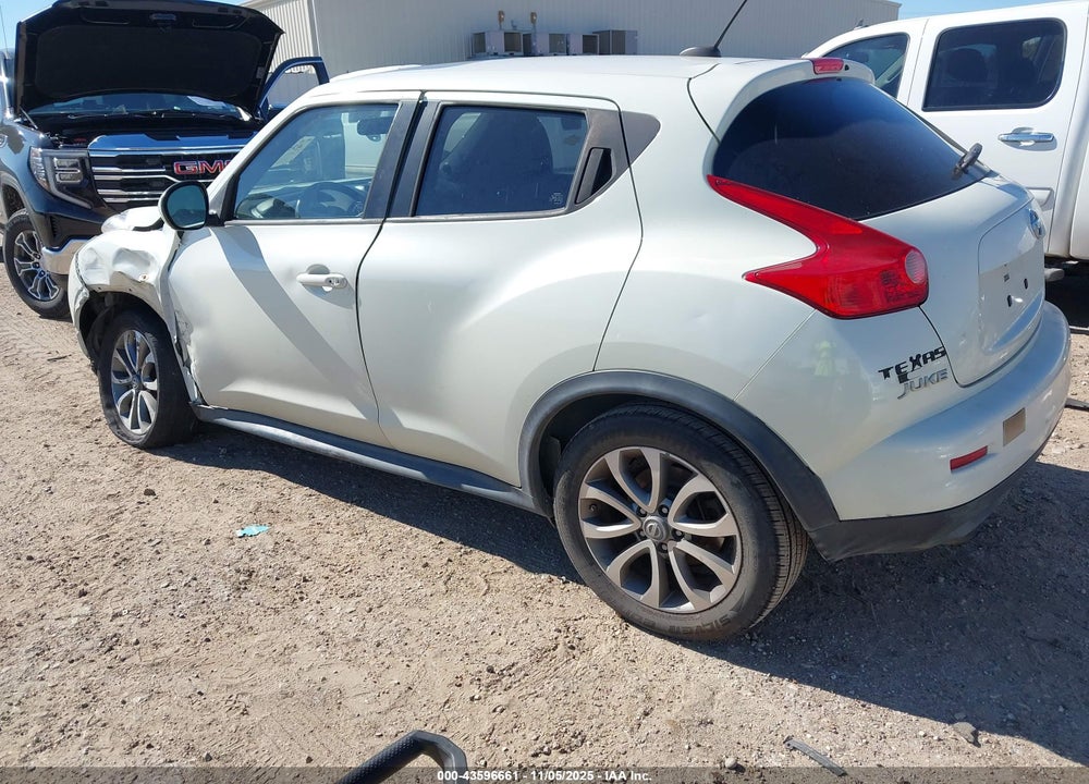 2011 NISSAN JUKE SV VIN: JN8AF5MR3BT022492