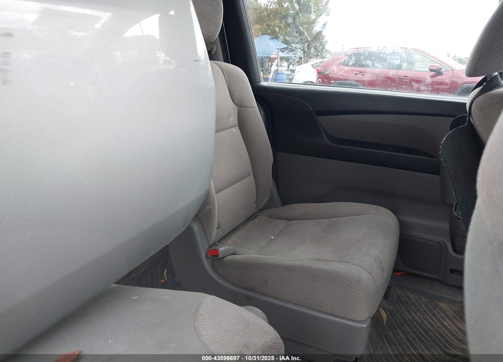 2015 HONDA ODYSSEY LX VIN: 5FNRL5H28FB025434