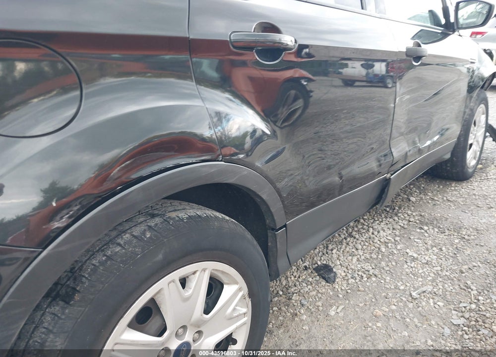 2013 FORD ESCAPE S VIN: 1FMCU0F72DUA03076