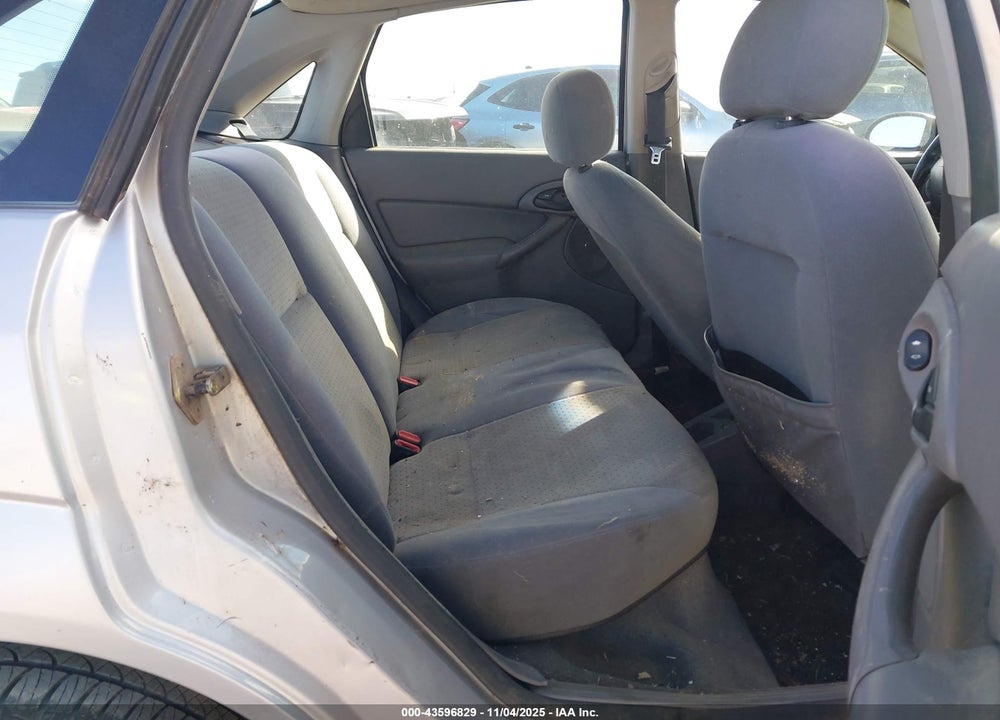 2004 FORD FOCUS VIN: 1FAFP38Z34W107708