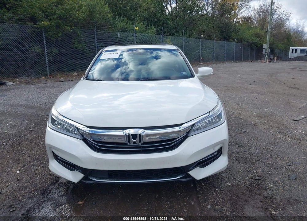 2017 HONDA ACCORD HYBRID TOURING VIN: JHMCR6F77HC001147