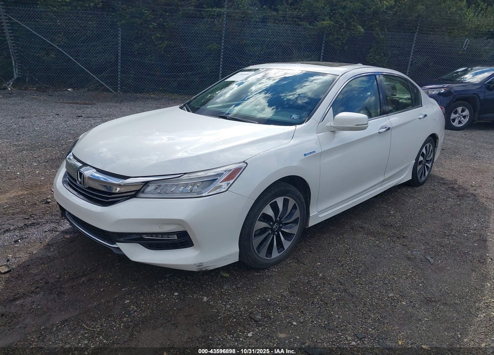 2017 HONDA ACCORD HYBRID TOURING VIN: JHMCR6F77HC001147