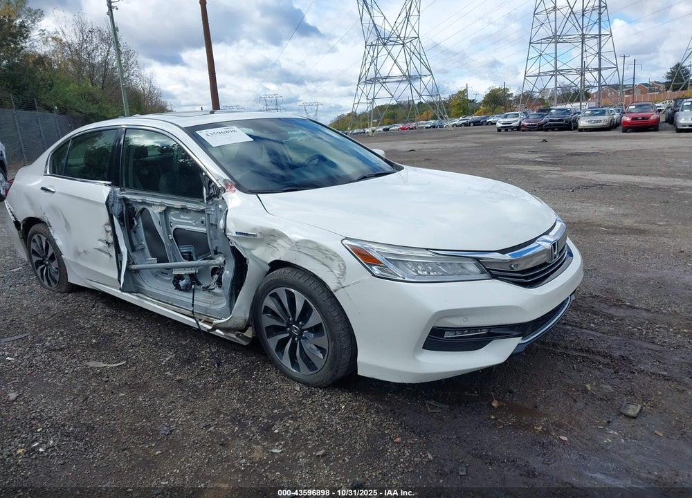 2017 HONDA ACCORD HYBRID TOURING VIN: JHMCR6F77HC001147