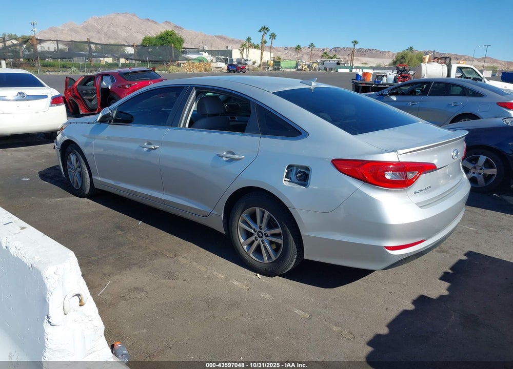 2016 HYUNDAI SONATA VIN: 5NPE24AF3GH265079