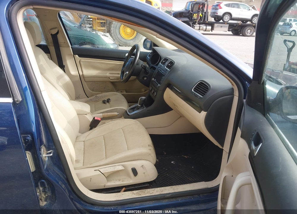 2011 VOLKSWAGEN JETTA SPORTWAGEN 2.0L TDI VIN: 3VWPL7AJ5BM673045