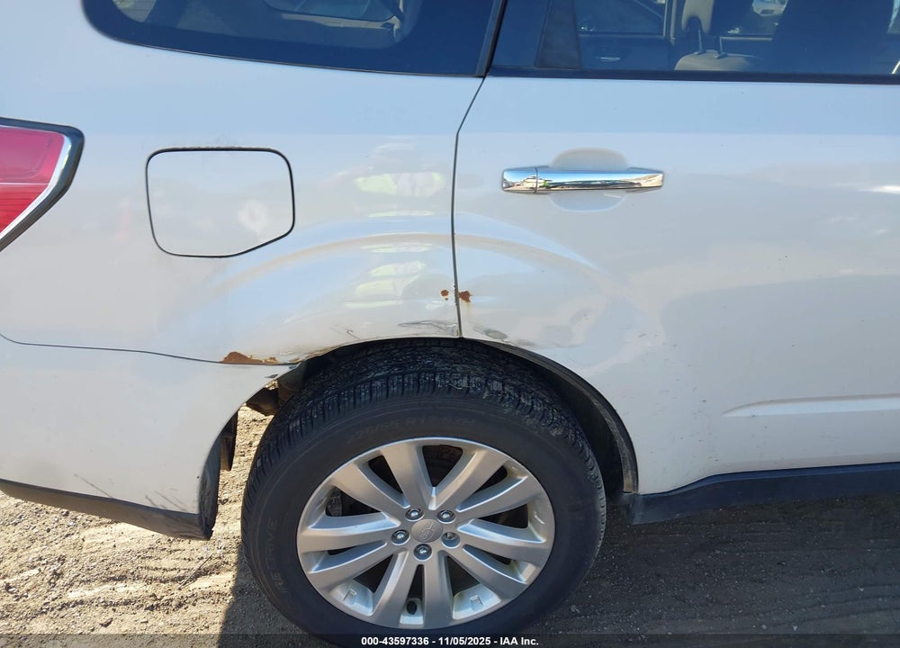 2011 SUBARU FORESTER VIN: JF2SHBDC9BG720927