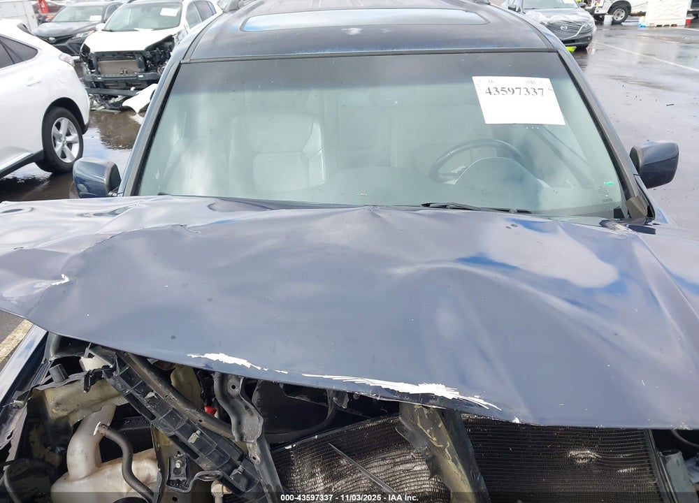 2011 HONDA PILOT VIN: 5FNYF4H75BB103560