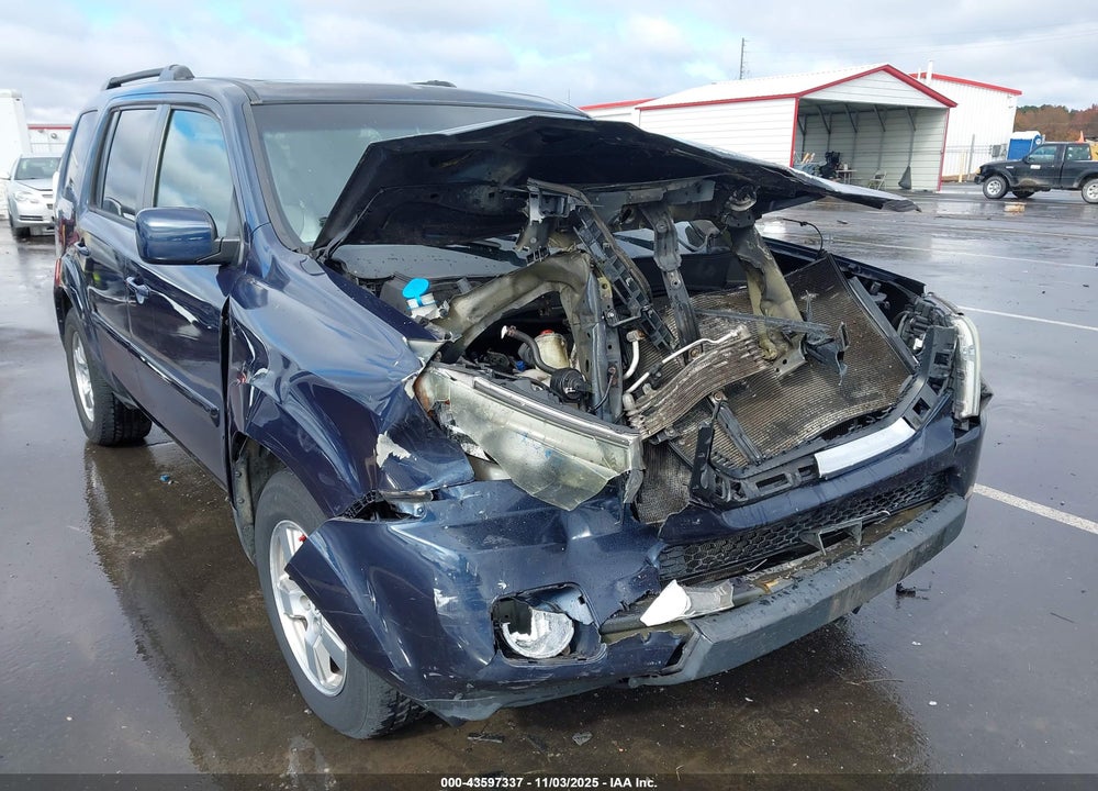 2011 HONDA PILOT VIN: 5FNYF4H75BB103560