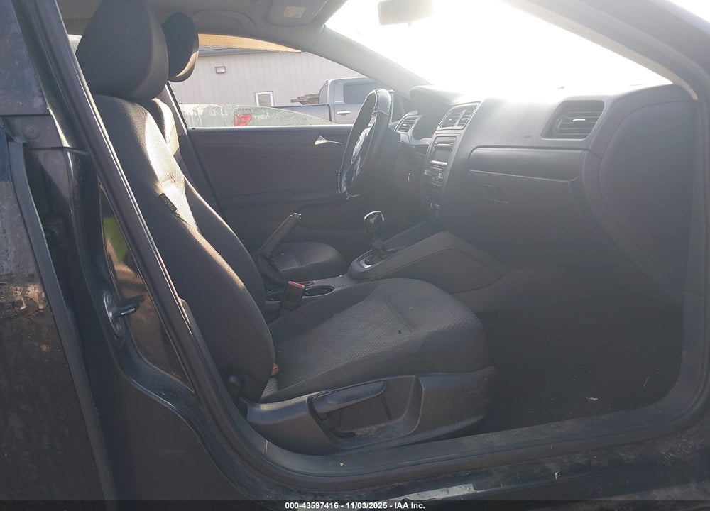 2012 VOLKSWAGEN JETTA 2.0L S VIN: 3VW2K7AJ1CM303872