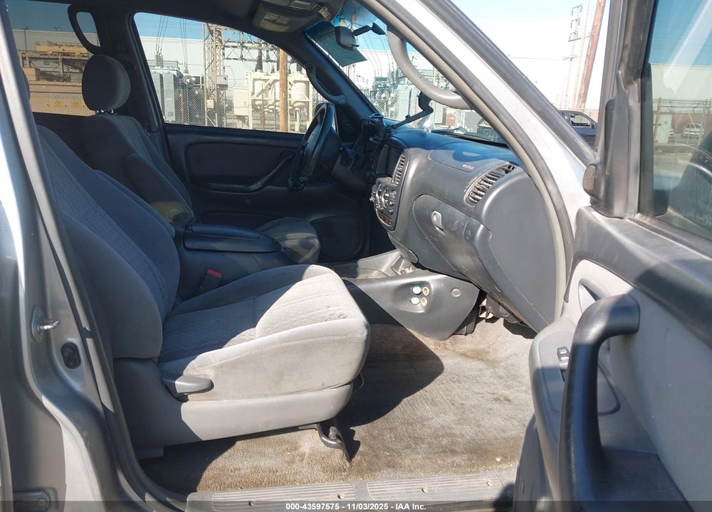 2005 TOYOTA TUNDRA SR5 V8 VIN: 5TBET34135S489718