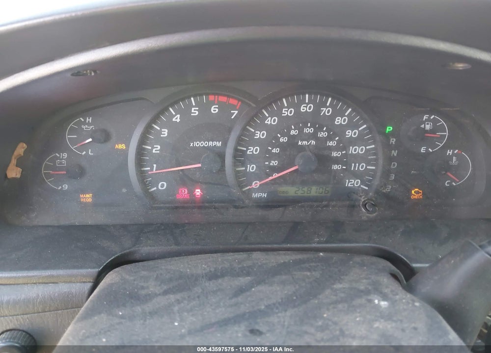 2005 TOYOTA TUNDRA SR5 V8 VIN: 5TBET34135S489718