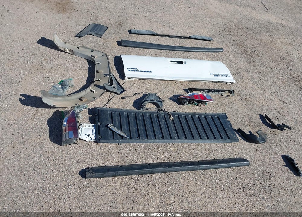 2009 TOYOTA TACOMA PRERUNNER V6 VIN: 3TMJU62N89M072112