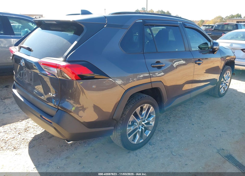 2021 TOYOTA RAV4 XLE PREMIUM VIN: 2T3C1RFV5MW181809