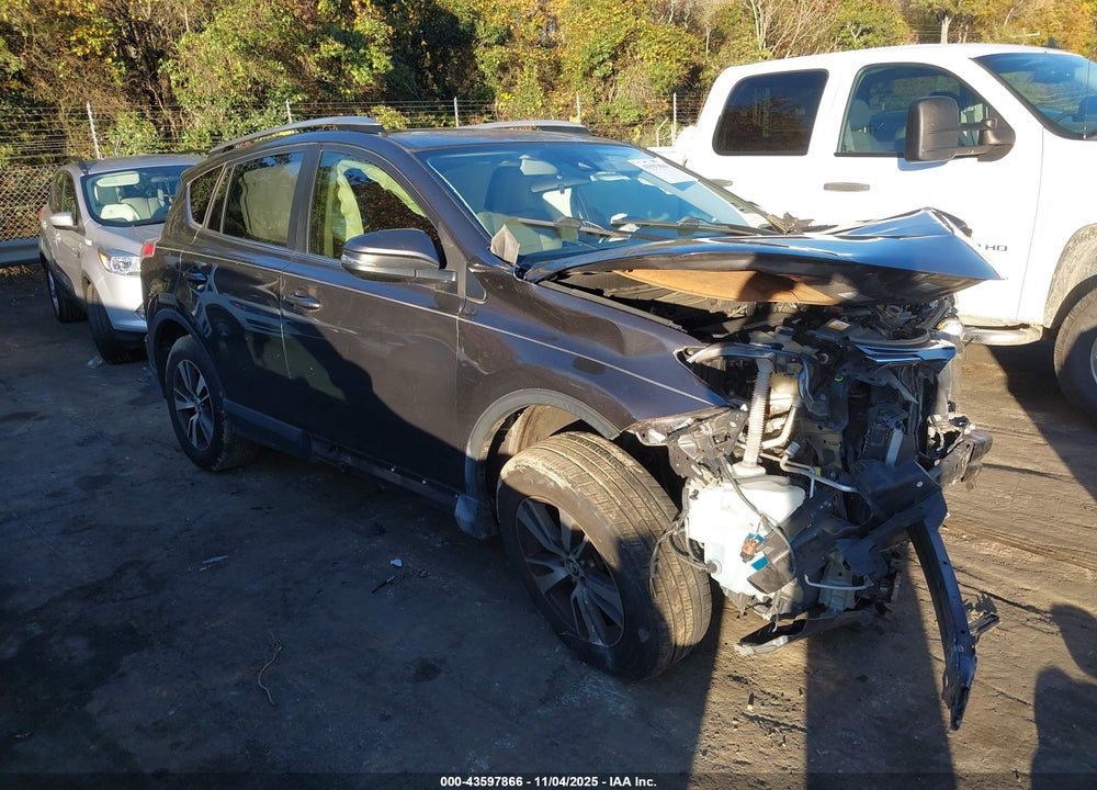 2017 TOYOTA RAV4 XLE VIN: JTMWFREVXHJ703712