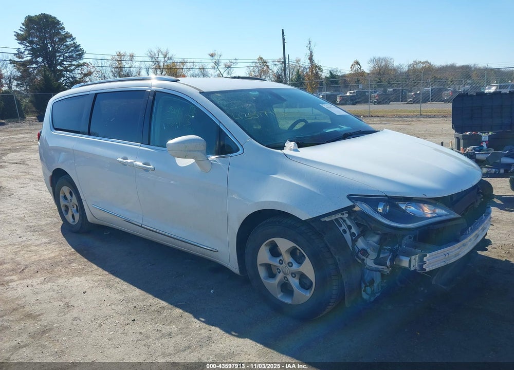 2017 CHRYSLER PACIFICA TOURING L PLUS VIN: 2C4RC1EG2HR669771