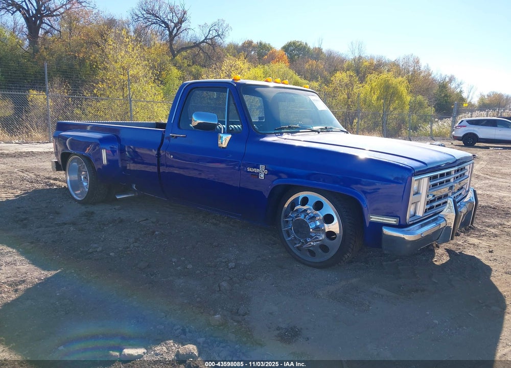 1985 CHEVROLET C30 VIN: 1GCHC34W3FJ140489