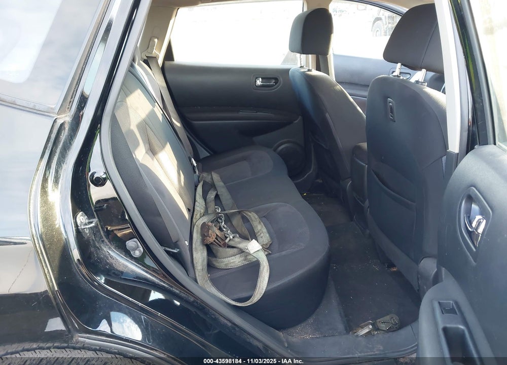 2014 NISSAN ROGUE SELECT S VIN: JN8AS5MV8EW718776
