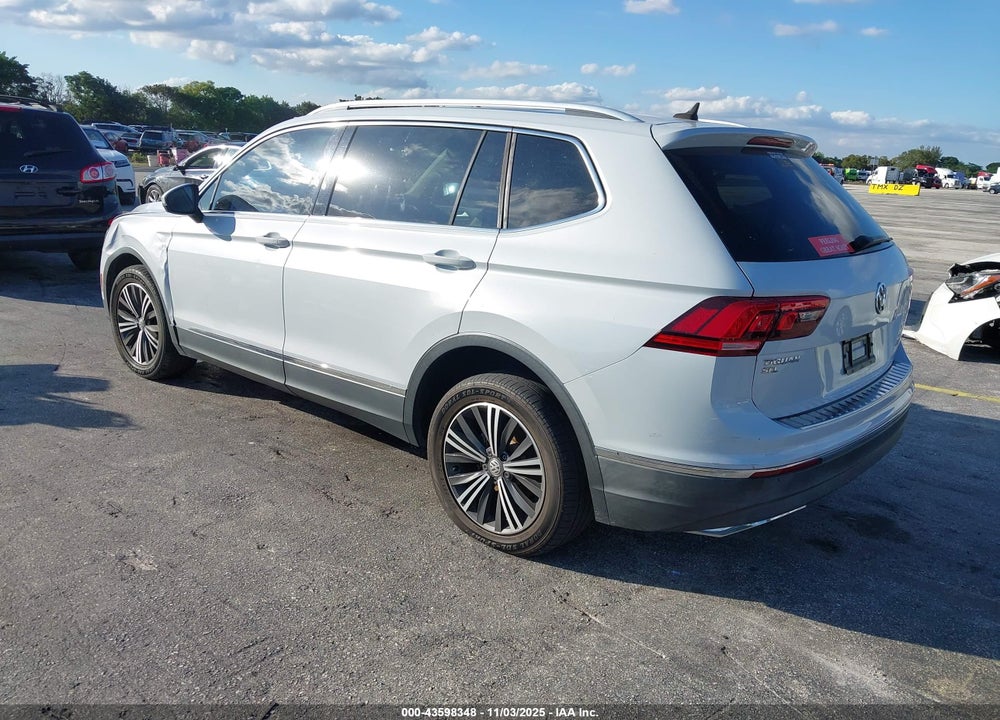 2018 VOLKSWAGEN TIGUAN 2.0T SE/2.0T SEL VIN: 3VV3B7AX0JM095056