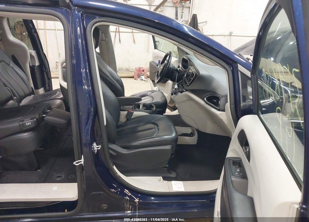 2019 CHRYSLER PACIFICA VIN: 2C4RC1BG1KR721435