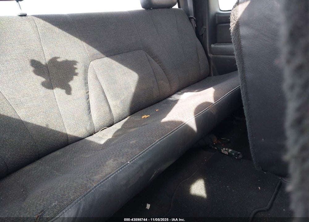 2000 CHEVROLET SILVERADO 1500 VIN: 2GCEK19V7Y1212625