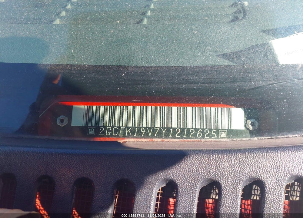 2000 CHEVROLET SILVERADO 1500 VIN: 2GCEK19V7Y1212625
