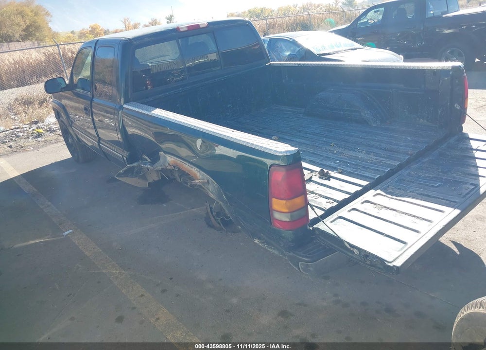 2001 CHEVROLET SILVERADO 1500 LS VIN: 1GCEK19T41E185841