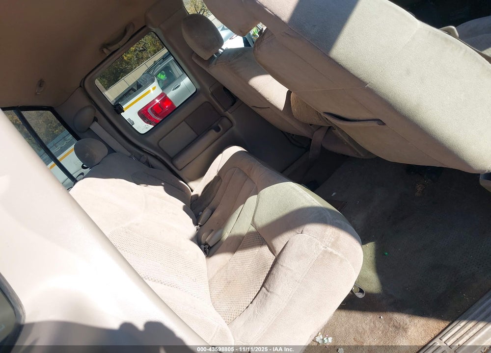 2001 CHEVROLET SILVERADO 1500 LS VIN: 1GCEK19T41E185841