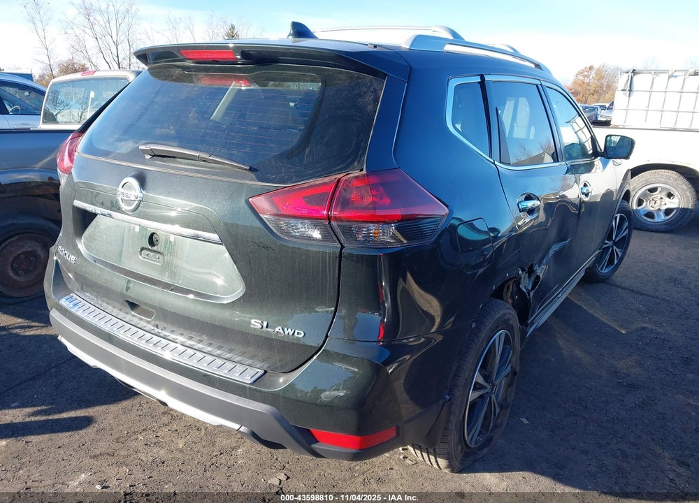 2018 NISSAN ROGUE SL VIN: 5N1AT2MV8JC824417