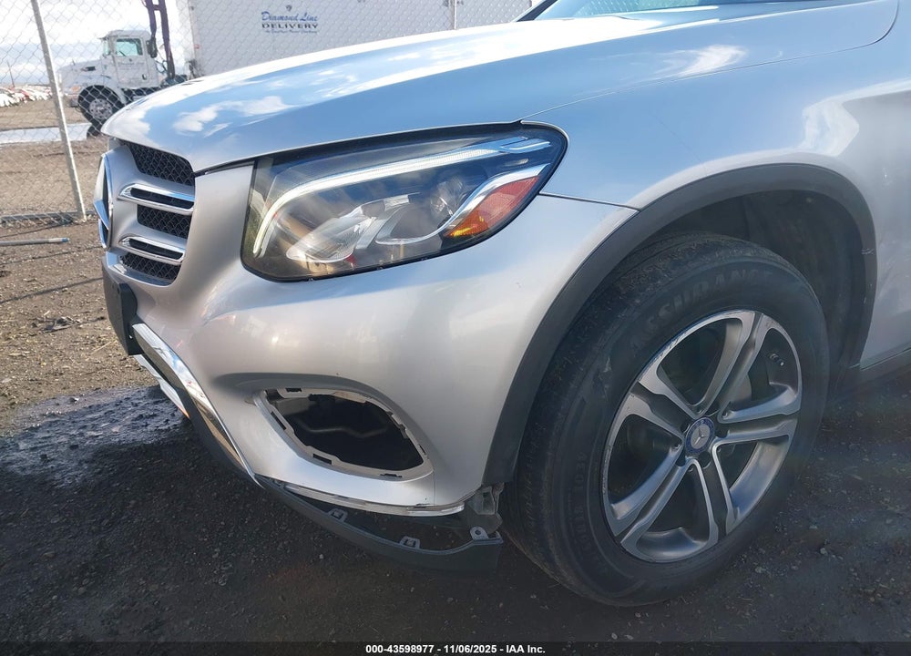 2017 MERCEDES-BENZ GLC 300 4MATIC VIN: WDC0G4KB7HF143192