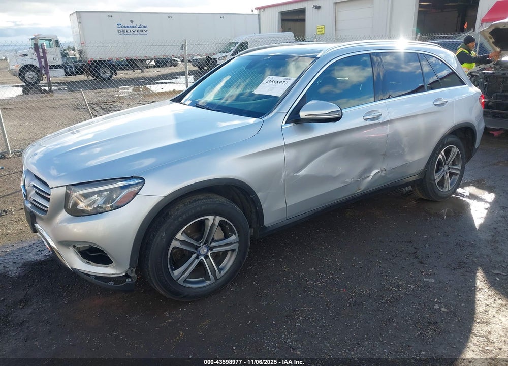 2017 MERCEDES-BENZ GLC 300 4MATIC VIN: WDC0G4KB7HF143192
