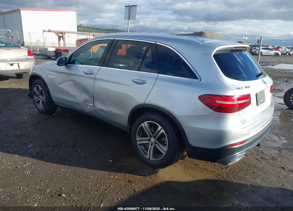2017 MERCEDES-BENZ GLC 300 4MATIC VIN: WDC0G4KB7HF143192