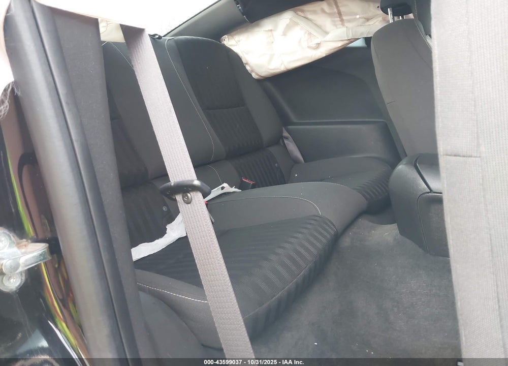 2015 CHEVROLET CAMARO 1LS VIN: 2G1FA1E33F9301157