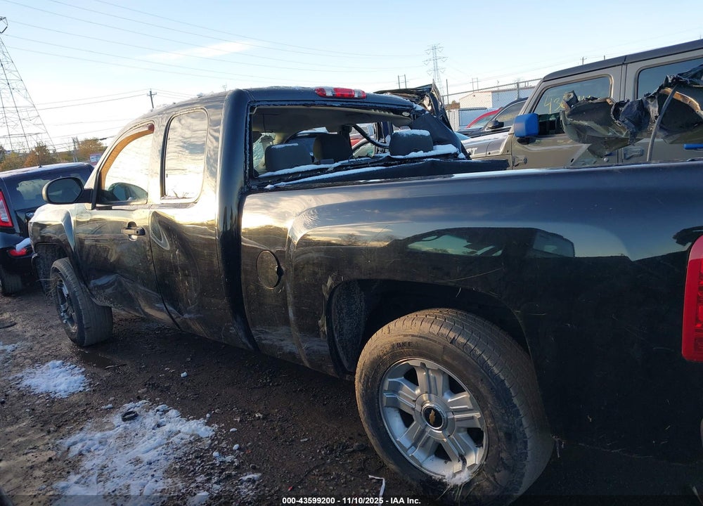 2008 CHEVROLET SILVERADO 1500 LT1 VIN: 1GCEK19J18Z192831