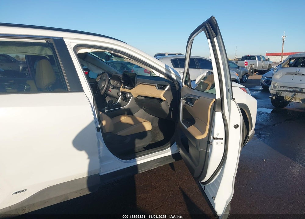 2023 TOYOTA RAV4 HYBRID XLE PREMIUM VIN: 4T3B6RFV8PU113568