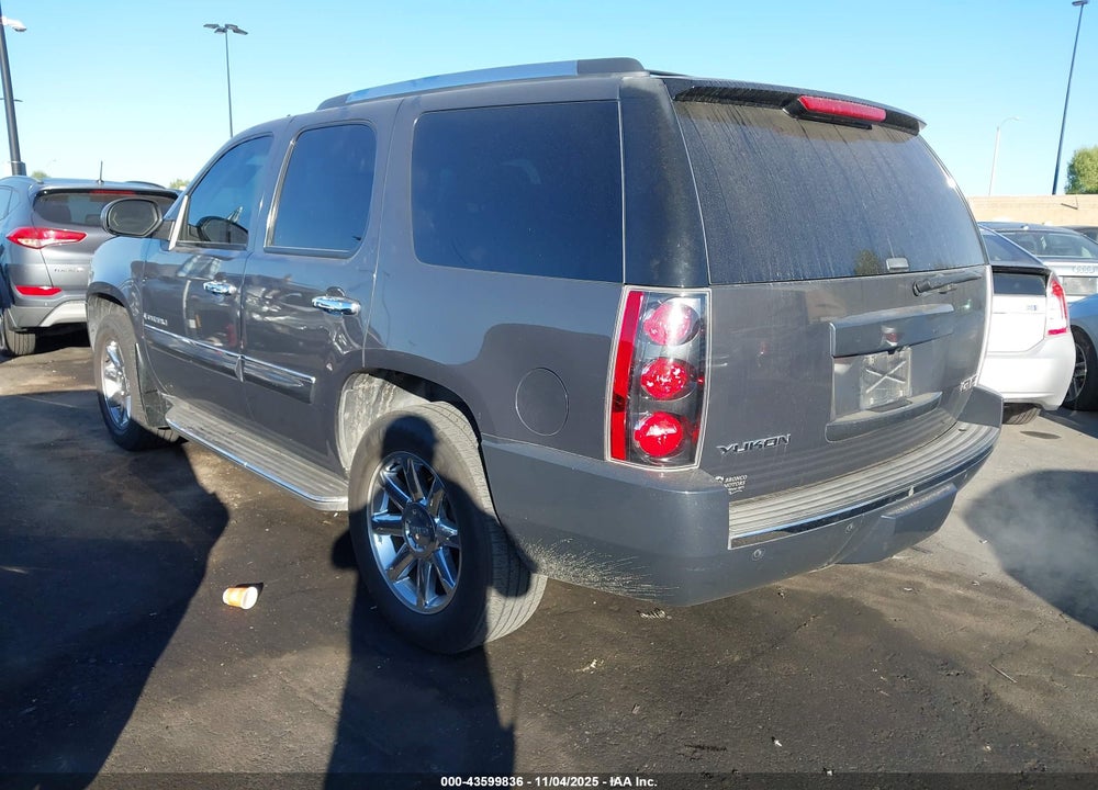 2008 GMC YUKON DENALI VIN: 1GKFK63878J245428