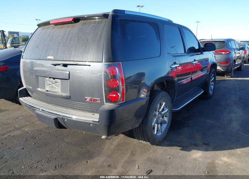 2008 GMC YUKON DENALI VIN: 1GKFK63878J245428