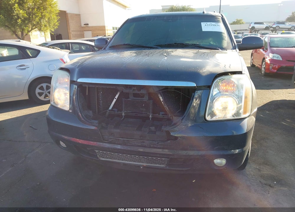 2008 GMC YUKON DENALI VIN: 1GKFK63878J245428