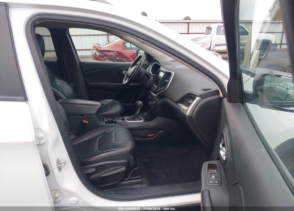 2015 JEEP CHEROKEE TRAILHAWK VIN: 1C4PJMBS6FW639832