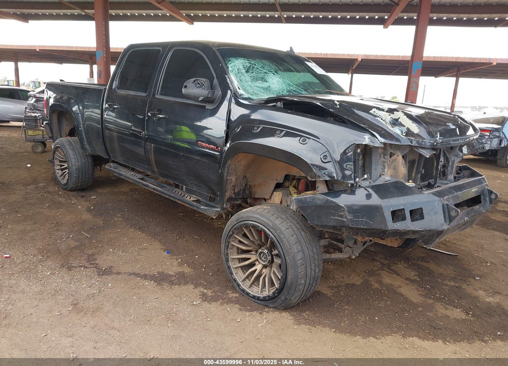 2011 GMC SIERRA 2500HD DENALI VIN: 1GT125C8XBF196459