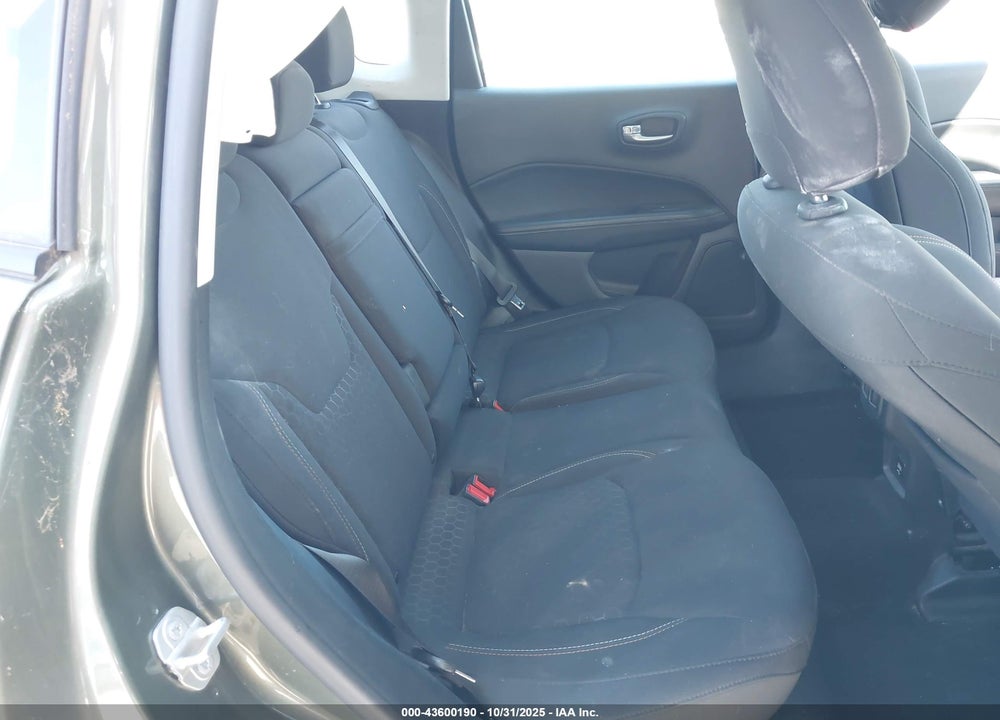 2018 JEEP COMPASS SPORT FWD VIN: 3C4NJCAB7JT411033