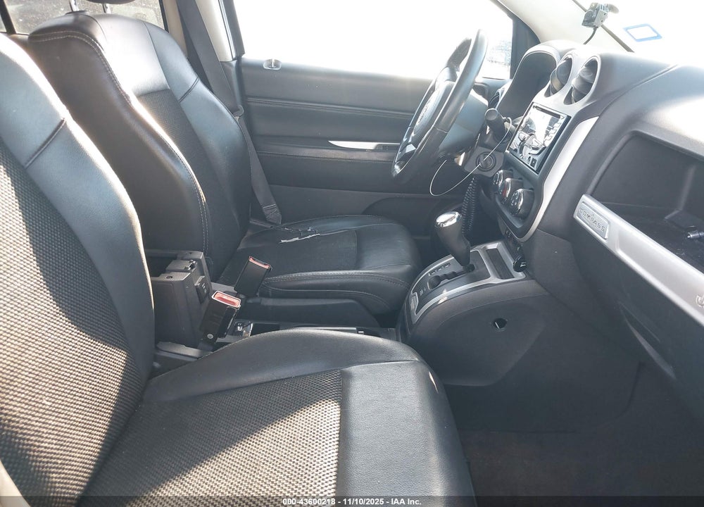 2014 JEEP COMPASS VIN: 1C4NJDEB0ED626717