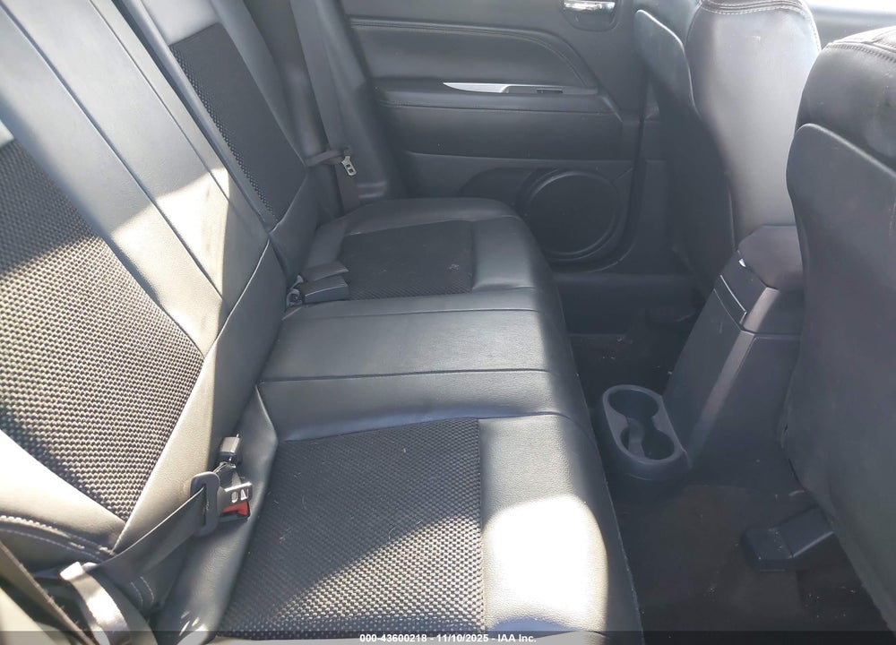 2014 JEEP COMPASS VIN: 1C4NJDEB0ED626717