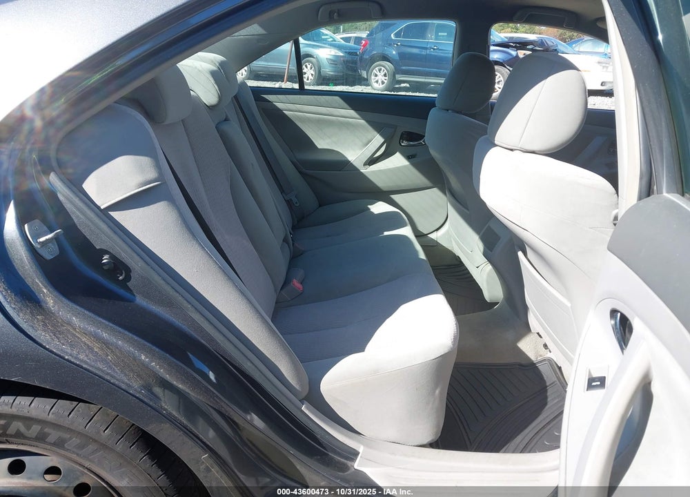 2011 TOYOTA CAMRY LE VIN: 4T1BF3EK2BU705411