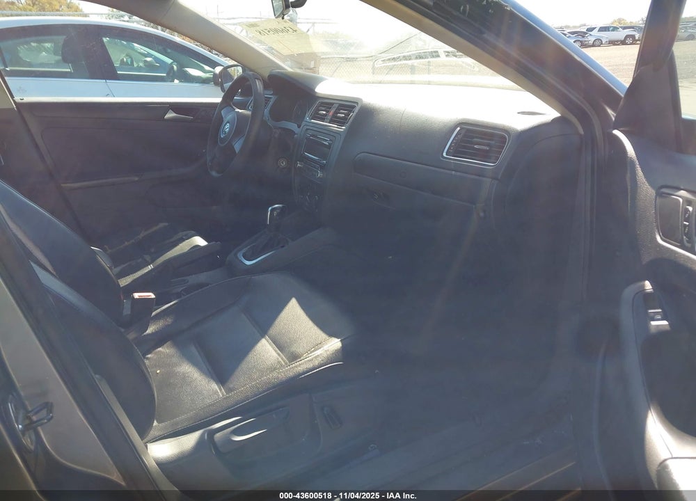 2014 VOLKSWAGEN JETTA VIN: 3VWD17AJ0EM246966
