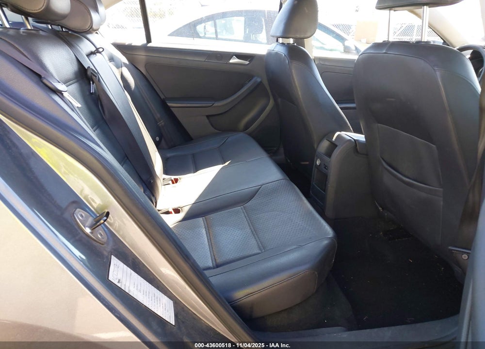 2014 VOLKSWAGEN JETTA VIN: 3VWD17AJ0EM246966