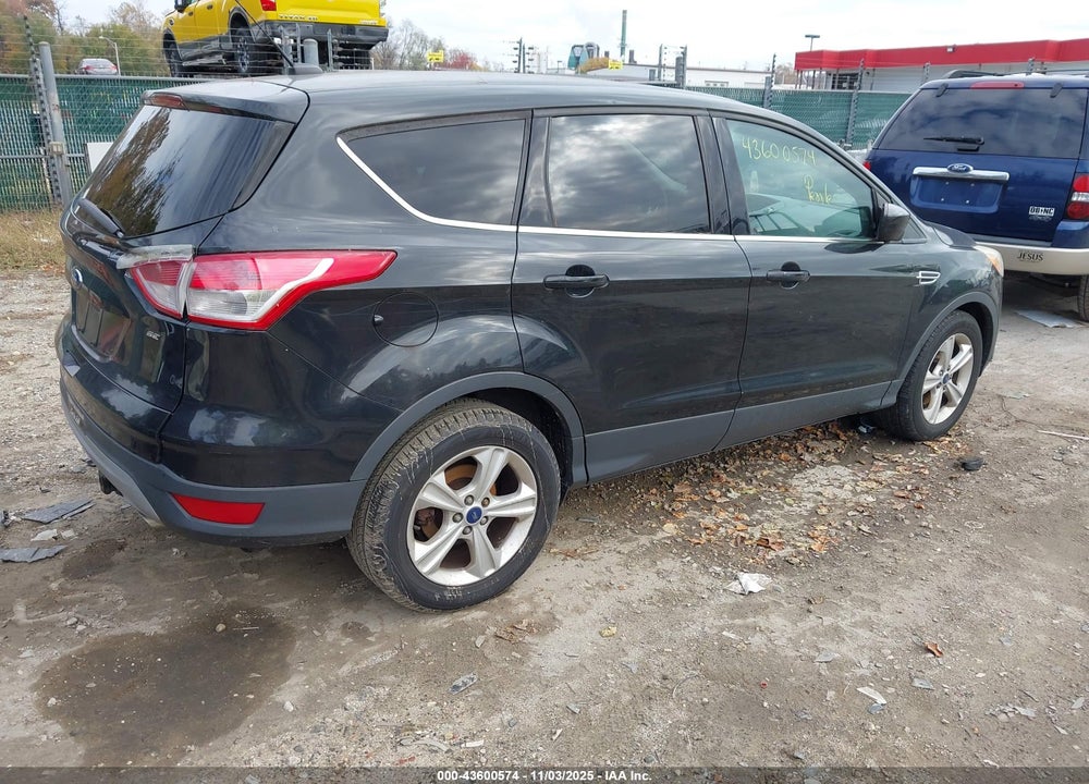 2015 FORD ESCAPE SE VIN: 1FMCU0G7XFUA22704