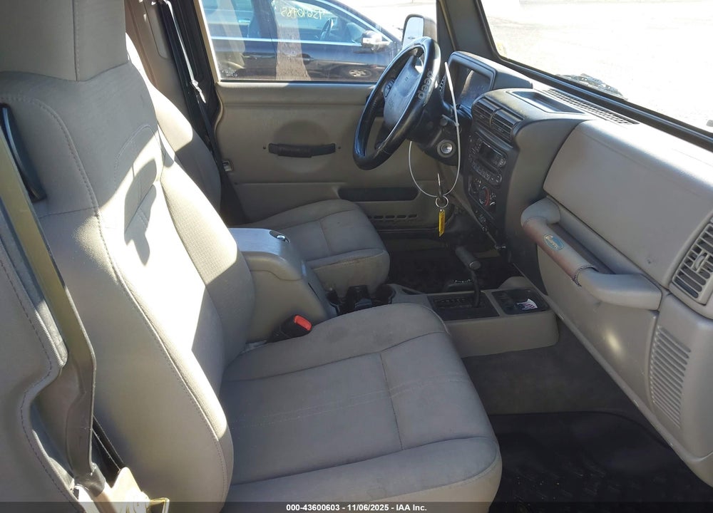 2004 JEEP WRANGLER SAHARA VIN: 1J4FA59S84P749824