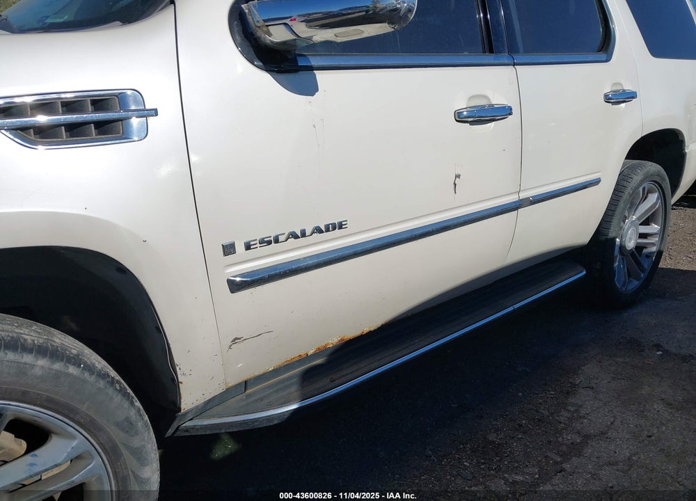 2007 CADILLAC ESCALADE STANDARD VIN: 1GYFK638X7R189054