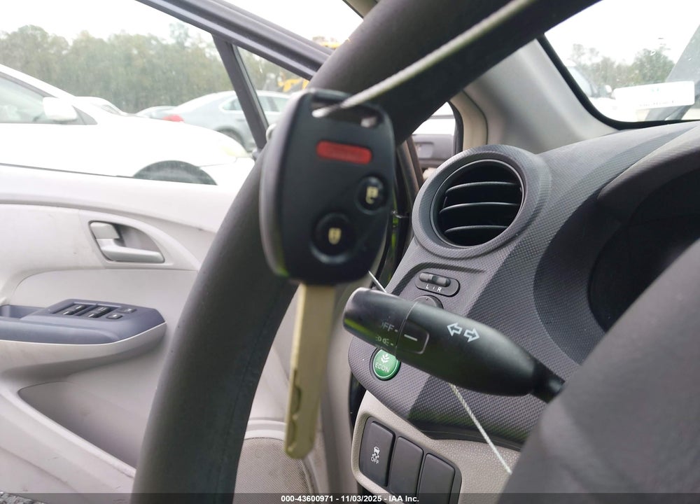 2010 HONDA INSIGHT EX VIN: JHMZE2H7XAS031038