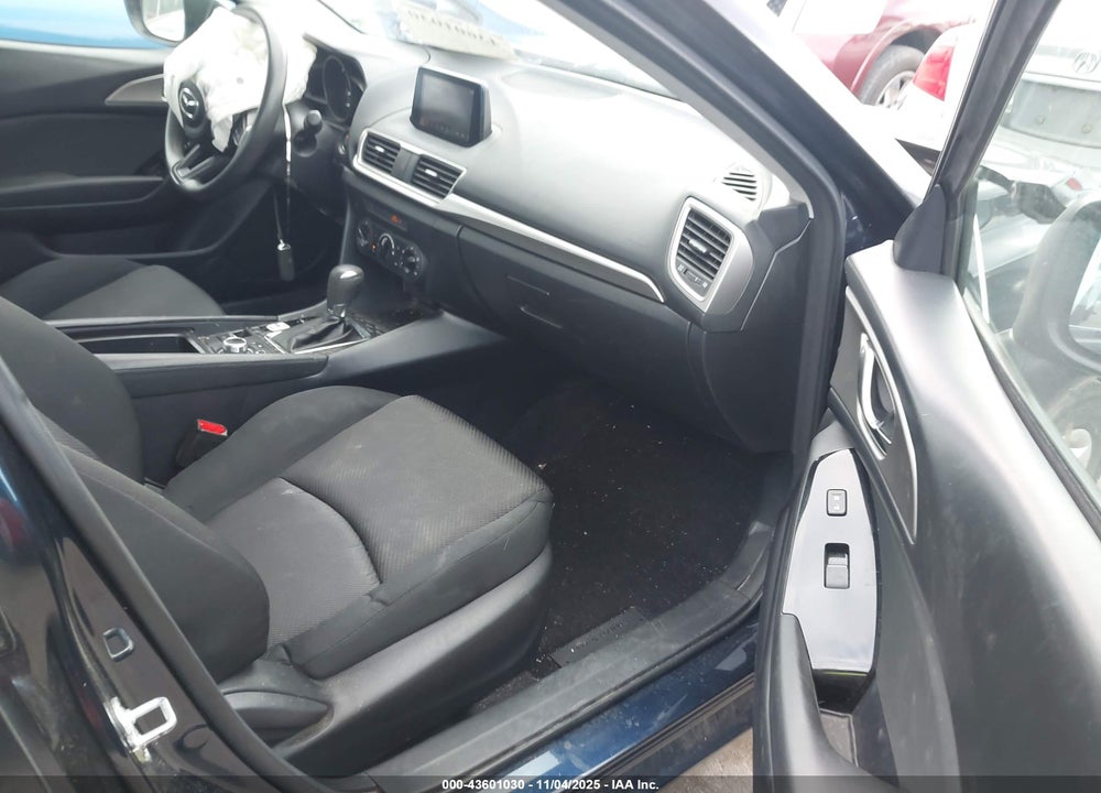2018 MAZDA 3 VIN: 3MZBN1U73JM233938